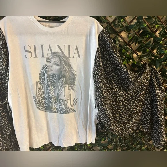 UPCYCLED one of a kind, SHANIA TWAIN Band Music T Shirt - Picture 2 of 5